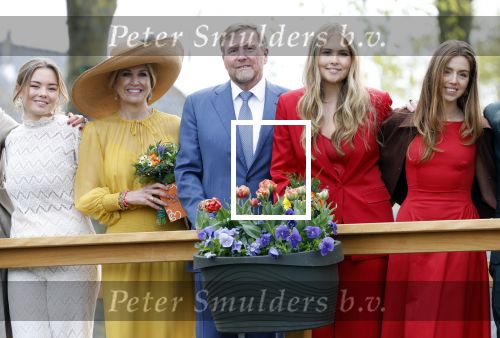 Dokkum 27 april 2026
Koningsdag is dit jaar in Dokkum . Namens de koninklijke familie zijn aanwezig : Koning Willem Alexander Koningin Maxima Prinses Amalia Prinses Alexia Prinses Ariane Prins Constantijn Prinses Laurentien Prins Maurits Prinses Marilene Prins Bernhard Prins Floris Prinses Aimee Prins Pieter Christiaan en Prinses Anita .