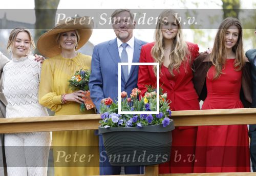 Dokkum 27 april 2026
Koningsdag is dit jaar in Dokkum . Namens de koninklijke familie zijn aanwezig : Koning Willem Alexander Koningin Maxima Prinses Amalia Prinses Alexia Prinses Ariane Prins Constantijn Prinses Laurentien Prins Maurits Prinses Marilene Prins Bernhard Prins Floris Prinses Aimee Prins Pieter Christiaan en Prinses Anita .