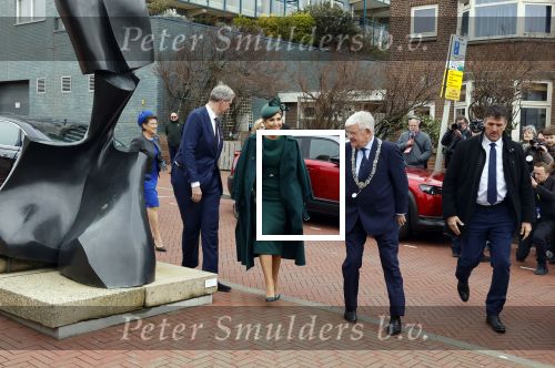 Scheveningen 2 april 2026
Koningin MÃ¡xima opent de gerenoveerde boulevard. De Scheveningse boulevard, al decennialang een van de bekendste en meest bezochte kustpromenades van Nederland, is de afgelopen jaren vernieuwd om beter aan te sluiten bij het groeiende aantal bezoekers en klaar te zijn voor de toekomst. Burgemeester Jan v Zanen begeleidde de Koningin . OOk de commisaris van de koning Wouter Kolff was aanwezig .