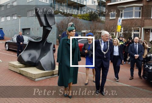 Scheveningen 2 april 2026
Koningin MÃ¡xima opent de gerenoveerde boulevard. De Scheveningse boulevard, al decennialang een van de bekendste en meest bezochte kustpromenades van Nederland, is de afgelopen jaren vernieuwd om beter aan te sluiten bij het groeiende aantal bezoekers en klaar te zijn voor de toekomst. Burgemeester Jan v Zanen begeleidde de Koningin . OOk de commisaris van de koning Wouter Kolff was aanwezig .