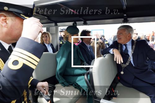 Scheveningen 2 april 2026
Koningin MÃ¡xima opent de gerenoveerde boulevard. De Scheveningse boulevard, al decennialang een van de bekendste en meest bezochte kustpromenades van Nederland, is de afgelopen jaren vernieuwd om beter aan te sluiten bij het groeiende aantal bezoekers en klaar te zijn voor de toekomst. Burgemeester Jan v Zanen begeleidde de Koningin . OOk de commisaris van de koning Wouter Kolff was aanwezig .