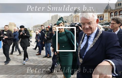 Scheveningen 2 april 2026
Koningin MÃ¡xima opent de gerenoveerde boulevard. De Scheveningse boulevard, al decennialang een van de bekendste en meest bezochte kustpromenades van Nederland, is de afgelopen jaren vernieuwd om beter aan te sluiten bij het groeiende aantal bezoekers en klaar te zijn voor de toekomst. Burgemeester Jan v Zanen begeleidde de Koningin . OOk de commisaris van de koning Wouter Kolff was aanwezig .