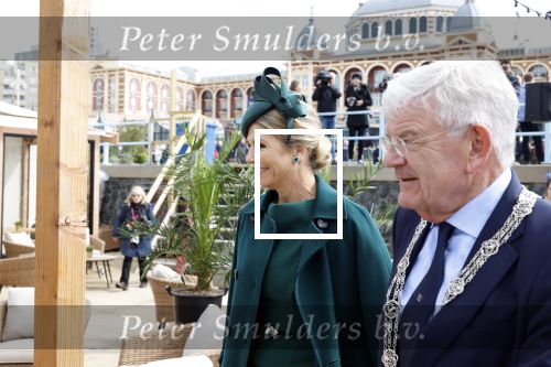 Scheveningen 2 april 2026
Koningin MÃ¡xima opent de gerenoveerde boulevard. De Scheveningse boulevard, al decennialang een van de bekendste en meest bezochte kustpromenades van Nederland, is de afgelopen jaren vernieuwd om beter aan te sluiten bij het groeiende aantal bezoekers en klaar te zijn voor de toekomst. Burgemeester Jan v Zanen begeleidde de Koningin . OOk de commisaris van de koning Wouter Kolff was aanwezig .