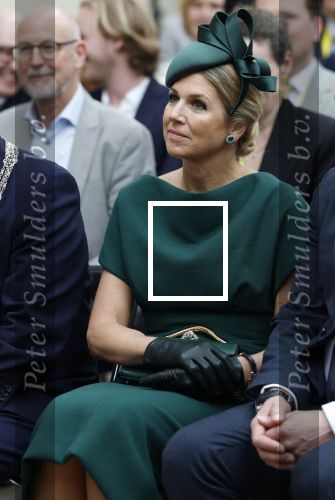 Scheveningen 2 april 2026
Koningin MÃ¡xima opent de gerenoveerde boulevard. De Scheveningse boulevard, al decennialang een van de bekendste en meest bezochte kustpromenades van Nederland, is de afgelopen jaren vernieuwd om beter aan te sluiten bij het groeiende aantal bezoekers en klaar te zijn voor de toekomst. Burgemeester Jan v Zanen begeleidde de Koningin . OOk de commisaris van de koning Wouter Kolff was aanwezig .