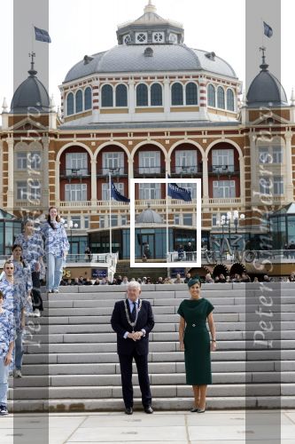 Scheveningen 2 april 2026
Koningin MÃ¡xima opent de gerenoveerde boulevard. De Scheveningse boulevard, al decennialang een van de bekendste en meest bezochte kustpromenades van Nederland, is de afgelopen jaren vernieuwd om beter aan te sluiten bij het groeiende aantal bezoekers en klaar te zijn voor de toekomst. Burgemeester Jan v Zanen begeleidde de Koningin . OOk de commisaris van de koning Wouter Kolff was aanwezig .