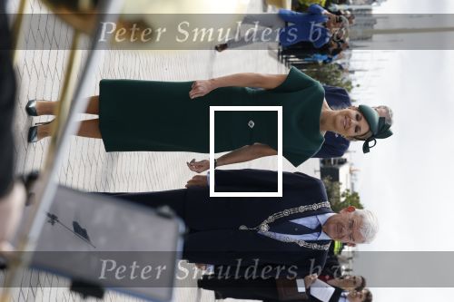 Scheveningen 2 april 2026
Koningin MÃ¡xima opent de gerenoveerde boulevard. De Scheveningse boulevard, al decennialang een van de bekendste en meest bezochte kustpromenades van Nederland, is de afgelopen jaren vernieuwd om beter aan te sluiten bij het groeiende aantal bezoekers en klaar te zijn voor de toekomst. Burgemeester Jan v Zanen begeleidde de Koningin . OOk de commisaris van de koning Wouter Kolff was aanwezig .