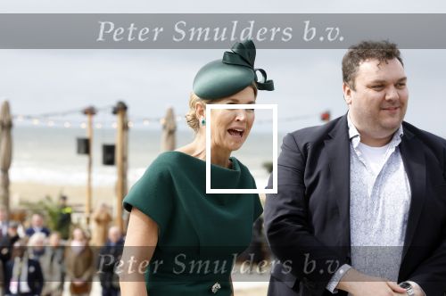 Scheveningen 2 april 2026
Koningin MÃ¡xima opent de gerenoveerde boulevard. De Scheveningse boulevard, al decennialang een van de bekendste en meest bezochte kustpromenades van Nederland, is de afgelopen jaren vernieuwd om beter aan te sluiten bij het groeiende aantal bezoekers en klaar te zijn voor de toekomst. Burgemeester Jan v Zanen begeleidde de Koningin . OOk de commisaris van de koning Wouter Kolff was aanwezig .
