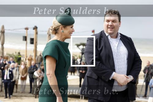 Scheveningen 2 april 2026
Koningin MÃ¡xima opent de gerenoveerde boulevard. De Scheveningse boulevard, al decennialang een van de bekendste en meest bezochte kustpromenades van Nederland, is de afgelopen jaren vernieuwd om beter aan te sluiten bij het groeiende aantal bezoekers en klaar te zijn voor de toekomst. Burgemeester Jan v Zanen begeleidde de Koningin . OOk de commisaris van de koning Wouter Kolff was aanwezig .