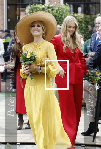 Dokkum 27 april 2026
Koningsdag is dit jaar in Dokkum . Namens de koninklijke familie zijn aanwezig : Koning Willem Alexander Koningin Maxima Prinses Amalia Prinses Alexia Prinses Ariane Prins Constantijn Prinses Laurentien Prins Maurits Prinses Marilene Prins Bernhard Prins Floris Prinses Aimee Prins Pieter Christiaan en Prinses Anita .