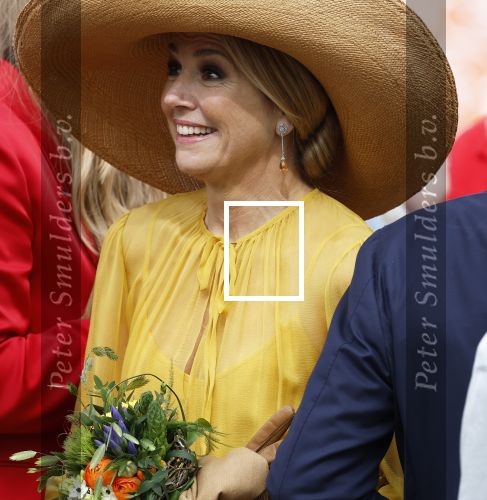 Dokkum 27 april 2026
Koningsdag is dit jaar in Dokkum . Namens de koninklijke familie zijn aanwezig : Koning Willem Alexander Koningin Maxima Prinses Amalia Prinses Alexia Prinses Ariane Prins Constantijn Prinses Laurentien Prins Maurits Prinses Marilene Prins Bernhard Prins Floris Prinses Aimee Prins Pieter Christiaan en Prinses Anita .