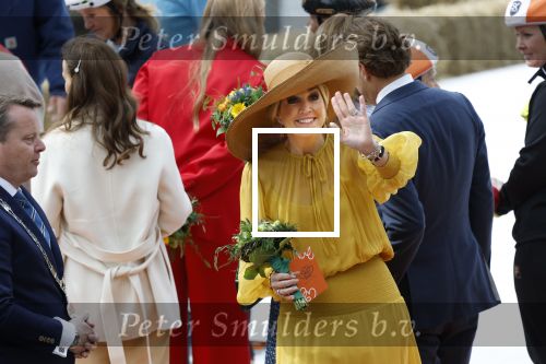 Dokkum 27 april 2026
Koningsdag is dit jaar in Dokkum . Namens de koninklijke familie zijn aanwezig : Koning Willem Alexander Koningin Maxima Prinses Amalia Prinses Alexia Prinses Ariane Prins Constantijn Prinses Laurentien Prins Maurits Prinses Marilene Prins Bernhard Prins Floris Prinses Aimee Prins Pieter Christiaan en Prinses Anita .