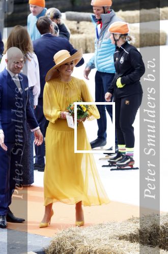 Dokkum 27 april 2026
Koningsdag is dit jaar in Dokkum . Namens de koninklijke familie zijn aanwezig : Koning Willem Alexander Koningin Maxima Prinses Amalia Prinses Alexia Prinses Ariane Prins Constantijn Prinses Laurentien Prins Maurits Prinses Marilene Prins Bernhard Prins Floris Prinses Aimee Prins Pieter Christiaan en Prinses Anita .