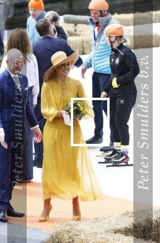 Dokkum 27 april 2026
Koningsdag is dit jaar in Dokkum . Namens de koninklijke familie zijn aanwezig : Koning Willem Alexander Koningin Maxima Prinses Amalia Prinses Alexia Prinses Ariane Prins Constantijn Prinses Laurentien Prins Maurits Prinses Marilene Prins Bernhard Prins Floris Prinses Aimee Prins Pieter Christiaan en Prinses Anita .