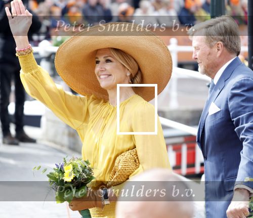 Dokkum 27 april 2026
Koningsdag is dit jaar in Dokkum . Namens de koninklijke familie zijn aanwezig : Koning Willem Alexander Koningin Maxima Prinses Amalia Prinses Alexia Prinses Ariane Prins Constantijn Prinses Laurentien Prins Maurits Prinses Marilene Prins Bernhard Prins Floris Prinses Aimee Prins Pieter Christiaan en Prinses Anita .