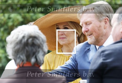 Dokkum 27 april 2026
Koningsdag is dit jaar in Dokkum . Namens de koninklijke familie zijn aanwezig : Koning Willem Alexander Koningin Maxima Prinses Amalia Prinses Alexia Prinses Ariane Prins Constantijn Prinses Laurentien Prins Maurits Prinses Marilene Prins Bernhard Prins Floris Prinses Aimee Prins Pieter Christiaan en Prinses Anita .