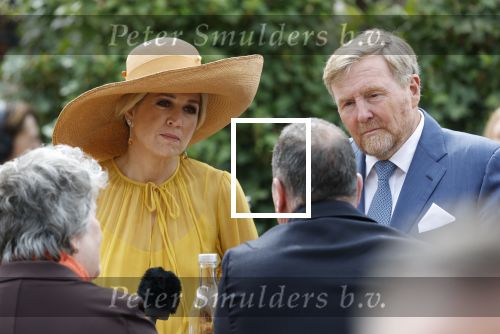 Dokkum 27 april 2026
Koningsdag is dit jaar in Dokkum . Namens de koninklijke familie zijn aanwezig : Koning Willem Alexander Koningin Maxima Prinses Amalia Prinses Alexia Prinses Ariane Prins Constantijn Prinses Laurentien Prins Maurits Prinses Marilene Prins Bernhard Prins Floris Prinses Aimee Prins Pieter Christiaan en Prinses Anita .