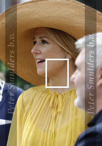 Dokkum 27 april 2026
Koningsdag is dit jaar in Dokkum . Namens de koninklijke familie zijn aanwezig : Koning Willem Alexander Koningin Maxima Prinses Amalia Prinses Alexia Prinses Ariane Prins Constantijn Prinses Laurentien Prins Maurits Prinses Marilene Prins Bernhard Prins Floris Prinses Aimee Prins Pieter Christiaan en Prinses Anita .