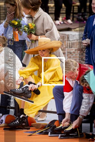 Dokkum 27 april 2026
Koningsdag is dit jaar in Dokkum . Namens de koninklijke familie zijn aanwezig : Koning Willem Alexander Koningin Maxima Prinses Amalia Prinses Alexia Prinses Ariane Prins Constantijn Prinses Laurentien Prins Maurits Prinses Marilene Prins Bernhard Prins Floris Prinses Aimee Prins Pieter Christiaan en Prinses Anita .