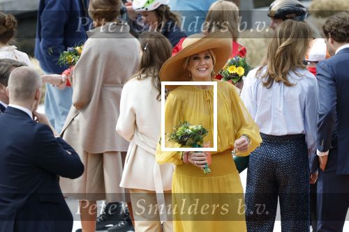 Dokkum 27 april 2026
Koningsdag is dit jaar in Dokkum . Namens de koninklijke familie zijn aanwezig : Koning Willem Alexander Koningin Maxima Prinses Amalia Prinses Alexia Prinses Ariane Prins Constantijn Prinses Laurentien Prins Maurits Prinses Marilene Prins Bernhard Prins Floris Prinses Aimee Prins Pieter Christiaan en Prinses Anita .