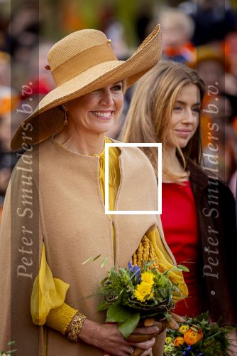 Dokkum 27 april 2026
Koningsdag is dit jaar in Dokkum . Namens de koninklijke familie zijn aanwezig : Koning Willem Alexander Koningin Maxima Prinses Amalia Prinses Alexia Prinses Ariane Prins Constantijn Prinses Laurentien Prins Maurits Prinses Marilene Prins Bernhard Prins Floris Prinses Aimee Prins Pieter Christiaan en Prinses Anita .