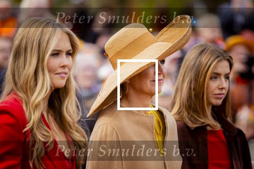 Dokkum 27 april 2026
Koningsdag is dit jaar in Dokkum . Namens de koninklijke familie zijn aanwezig : Koning Willem Alexander Koningin Maxima Prinses Amalia Prinses Alexia Prinses Ariane Prins Constantijn Prinses Laurentien Prins Maurits Prinses Marilene Prins Bernhard Prins Floris Prinses Aimee Prins Pieter Christiaan en Prinses Anita .