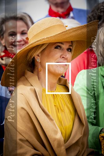 Dokkum 27 april 2026
Koningsdag is dit jaar in Dokkum . Namens de koninklijke familie zijn aanwezig : Koning Willem Alexander Koningin Maxima Prinses Amalia Prinses Alexia Prinses Ariane Prins Constantijn Prinses Laurentien Prins Maurits Prinses Marilene Prins Bernhard Prins Floris Prinses Aimee Prins Pieter Christiaan en Prinses Anita .