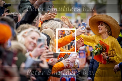 Dokkum 27 april 2026
Koningsdag is dit jaar in Dokkum . Namens de koninklijke familie zijn aanwezig : Koning Willem Alexander Koningin Maxima Prinses Amalia Prinses Alexia Prinses Ariane Prins Constantijn Prinses Laurentien Prins Maurits Prinses Marilene Prins Bernhard Prins Floris Prinses Aimee Prins Pieter Christiaan en Prinses Anita .