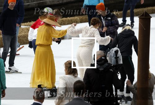 Dokkum 27 april 2026
Koningsdag is dit jaar in Dokkum . Namens de koninklijke familie zijn aanwezig : Koning Willem Alexander Koningin Maxima Prinses Amalia Prinses Alexia Prinses Ariane Prins Constantijn Prinses Laurentien Prins Maurits Prinses Marilene Prins Bernhard Prins Floris Prinses Aimee Prins Pieter Christiaan en Prinses Anita .