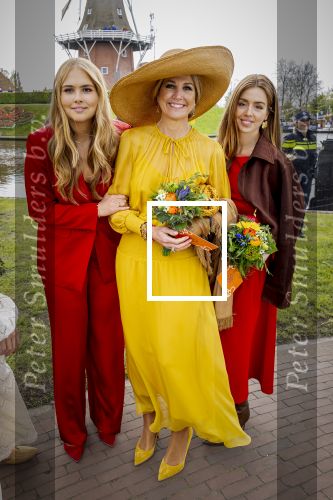 Dokkum 27 april 2026
Koningsdag is dit jaar in Dokkum . Namens de koninklijke familie zijn aanwezig : Koning Willem Alexander Koningin Maxima Prinses Amalia Prinses Alexia Prinses Ariane Prins Constantijn Prinses Laurentien Prins Maurits Prinses Marilene Prins Bernhard Prins Floris Prinses Aimee Prins Pieter Christiaan en Prinses Anita .