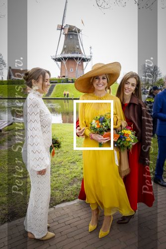 Dokkum 27 april 2026
Koningsdag is dit jaar in Dokkum . Namens de koninklijke familie zijn aanwezig : Koning Willem Alexander Koningin Maxima Prinses Amalia Prinses Alexia Prinses Ariane Prins Constantijn Prinses Laurentien Prins Maurits Prinses Marilene Prins Bernhard Prins Floris Prinses Aimee Prins Pieter Christiaan en Prinses Anita .