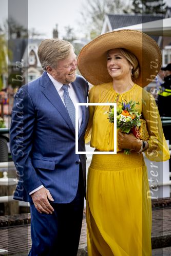Dokkum 27 april 2026
Koningsdag is dit jaar in Dokkum . Namens de koninklijke familie zijn aanwezig : Koning Willem Alexander Koningin Maxima Prinses Amalia Prinses Alexia Prinses Ariane Prins Constantijn Prinses Laurentien Prins Maurits Prinses Marilene Prins Bernhard Prins Floris Prinses Aimee Prins Pieter Christiaan en Prinses Anita .