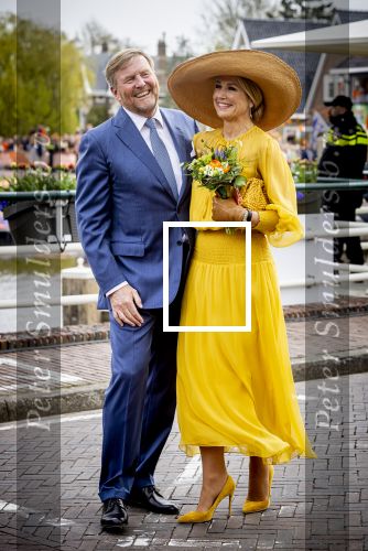 Dokkum 27 april 2026
Koningsdag is dit jaar in Dokkum . Namens de koninklijke familie zijn aanwezig : Koning Willem Alexander Koningin Maxima Prinses Amalia Prinses Alexia Prinses Ariane Prins Constantijn Prinses Laurentien Prins Maurits Prinses Marilene Prins Bernhard Prins Floris Prinses Aimee Prins Pieter Christiaan en Prinses Anita .