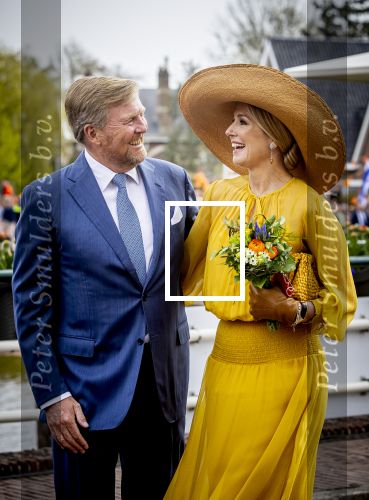 Dokkum 27 april 2026
Koningsdag is dit jaar in Dokkum . Namens de koninklijke familie zijn aanwezig : Koning Willem Alexander Koningin Maxima Prinses Amalia Prinses Alexia Prinses Ariane Prins Constantijn Prinses Laurentien Prins Maurits Prinses Marilene Prins Bernhard Prins Floris Prinses Aimee Prins Pieter Christiaan en Prinses Anita .