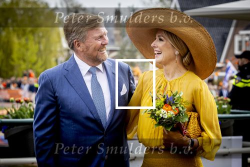 Dokkum 27 april 2026
Koningsdag is dit jaar in Dokkum . Namens de koninklijke familie zijn aanwezig : Koning Willem Alexander Koningin Maxima Prinses Amalia Prinses Alexia Prinses Ariane Prins Constantijn Prinses Laurentien Prins Maurits Prinses Marilene Prins Bernhard Prins Floris Prinses Aimee Prins Pieter Christiaan en Prinses Anita .