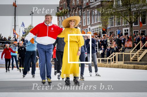 Dokkum 27 april 2026
Koningsdag is dit jaar in Dokkum . Namens de koninklijke familie zijn aanwezig : Koning Willem Alexander Koningin Maxima Prinses Amalia Prinses Alexia Prinses Ariane Prins Constantijn Prinses Laurentien Prins Maurits Prinses Marilene Prins Bernhard Prins Floris Prinses Aimee Prins Pieter Christiaan en Prinses Anita .