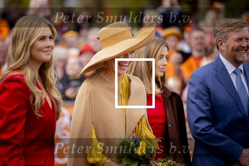 Dokkum 27 april 2026
Koningsdag is dit jaar in Dokkum . Namens de koninklijke familie zijn aanwezig : Koning Willem Alexander Koningin Maxima Prinses Amalia Prinses Alexia Prinses Ariane Prins Constantijn Prinses Laurentien Prins Maurits Prinses Marilene Prins Bernhard Prins Floris Prinses Aimee Prins Pieter Christiaan en Prinses Anita .