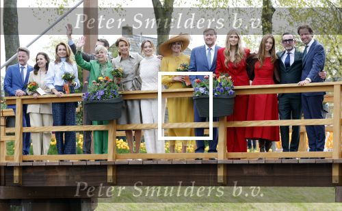 Dokkum 27 april 2026
Koningsdag is dit jaar in Dokkum . Namens de koninklijke familie zijn aanwezig : Koning Willem Alexander Koningin Maxima Prinses Amalia Prinses Alexia Prinses Ariane Prins Constantijn Prinses Laurentien Prins Maurits Prinses Marilene Prins Bernhard Prins Floris Prinses Aimee Prins Pieter Christiaan en Prinses Anita .