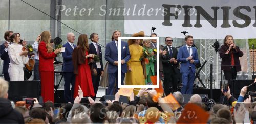 Dokkum 27 april 2026
Koningsdag is dit jaar in Dokkum . Namens de koninklijke familie zijn aanwezig : Koning Willem Alexander Koningin Maxima Prinses Amalia Prinses Alexia Prinses Ariane Prins Constantijn Prinses Laurentien Prins Maurits Prinses Marilene Prins Bernhard Prins Floris Prinses Aimee Prins Pieter Christiaan en Prinses Anita .