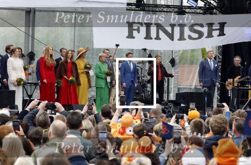 Dokkum 27 april 2026
Koningsdag is dit jaar in Dokkum . Namens de koninklijke familie zijn aanwezig : Koning Willem Alexander Koningin Maxima Prinses Amalia Prinses Alexia Prinses Ariane Prins Constantijn Prinses Laurentien Prins Maurits Prinses Marilene Prins Bernhard Prins Floris Prinses Aimee Prins Pieter Christiaan en Prinses Anita .