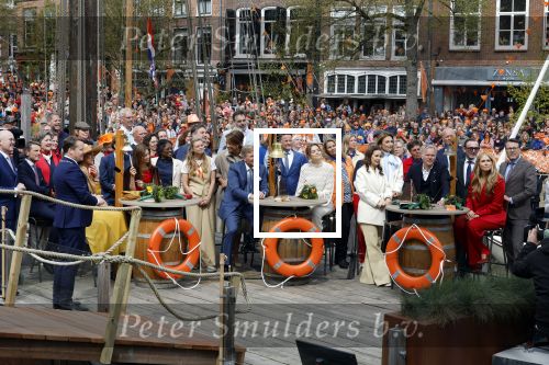 Dokkum 27 april 2026
Koningsdag is dit jaar in Dokkum . Namens de koninklijke familie zijn aanwezig : Koning Willem Alexander Koningin Maxima Prinses Amalia Prinses Alexia Prinses Ariane Prins Constantijn Prinses Laurentien Prins Maurits Prinses Marilene Prins Bernhard Prins Floris Prinses Aimee Prins Pieter Christiaan en Prinses Anita .