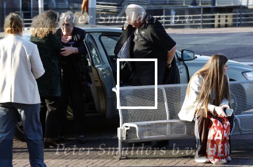 Zaandam 24 april 2026
Willeke v Ammelrooy heeft een koninklijke ondersceiding (linte) gekregen . Rene Mioch organiseert een fotomoment in het Zaantheater . Marco Bakker was er natuurlijk ook bij .