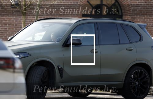 Muiden 8 april 2026
Mika Godts en zijn vrouw Haifa Salem Ali doen boodschappen bij de Albert Heijn in Muiden .
