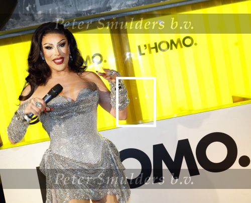 Amsterdam 22 april 2026
Presentatie nieuwe L Homo . Nicolas Keenan staat op de cover . Miss Envy peru met :Linda de Mol