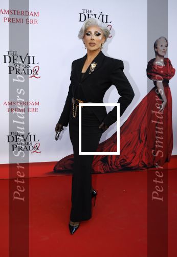 Amsterdam 28 april 2026
Premiere The Devil wears Prada 2 in Tuschinski . Miss Envy PPeru kwam met partner