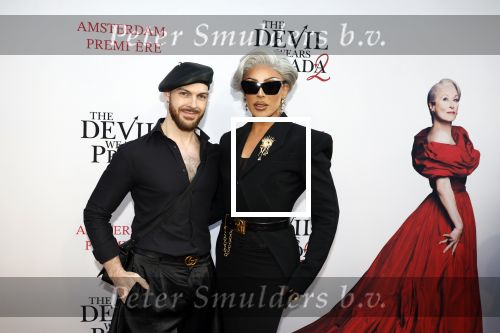 Amsterdam 28 april 2026
Premiere The Devil wears Prada 2 in Tuschinski . Miss Envy PPeru kwam met partner