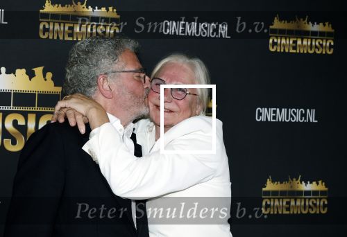 Zaandam 24 april 2026
Willeke v Ammelrooy heeft een koninklijke ondersceiding (linte) gekregen . Rene Mioch organiseert een fotomoment in het Zaantheater . Marco Bakker was er natuurlijk ook bij . Monique v d Ven en Edwin de Vries