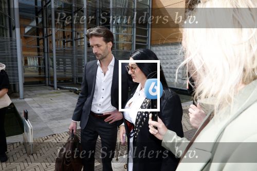 Den Bosch 15 april 2026
Rechtszaak Peter Gillis vs Nicol Kremers in de rechtbank van Den Bosch . Peter zijn kinderen en vriendin Wendy v Hout zijn met hem mee . Nicol met haar advocaat Sebas Diekstra