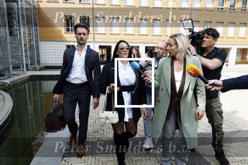 Den Bosch 15 april 2026
Rechtszaak Peter Gillis vs Nicol Kremers in de rechtbank van Den Bosch . Peter zijn kinderen en vriendin Wendy v Hout zijn met hem mee . Nicol met haar advocaat Sebas Diekstra