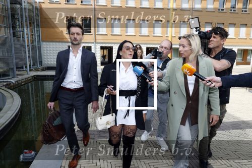 Den Bosch 15 april 2026
Rechtszaak Peter Gillis vs Nicol Kremers in de rechtbank van Den Bosch . Peter zijn kinderen en vriendin Wendy v Hout zijn met hem mee . Nicol met haar advocaat Sebas Diekstra