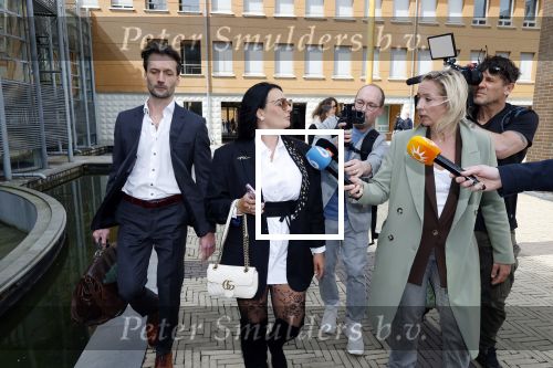 Den Bosch 15 april 2026
Rechtszaak Peter Gillis vs Nicol Kremers in de rechtbank van Den Bosch . Peter zijn kinderen en vriendin Wendy v Hout zijn met hem mee . Nicol met haar advocaat Sebas Diekstra